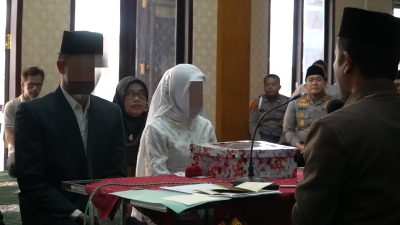 Tahanan Narkoba Polres Blitar Nikahi Kekasih, Disaksikan Langsung Kapolres