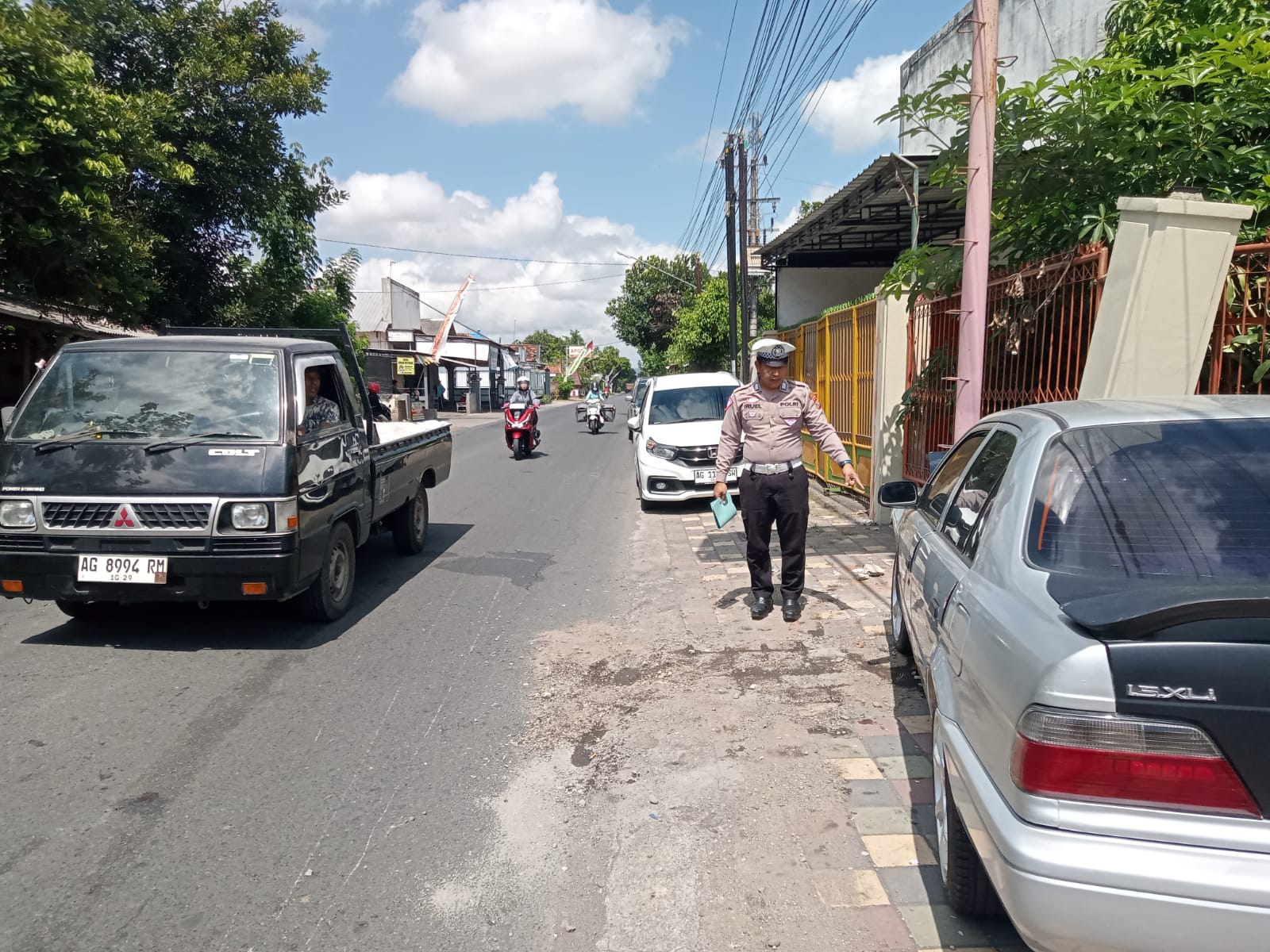 Berangkat Sekolah, Bocah TK Tewas Dihantam Sedan yang Oleng di Tulungagung