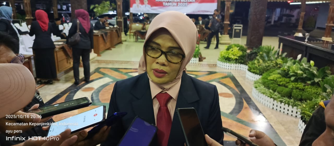 Teka-teki Terjawab, Bupati Rijanto Tetapkan Khusna Lindarti Sebagai Sekda Blitar, Perempuan Pertama yang Duduki Jabatan Tersebut