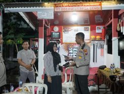 Perkuat Komunikasi Keamanan, Polres Blitar Serahkan HT ke Pos Kamling