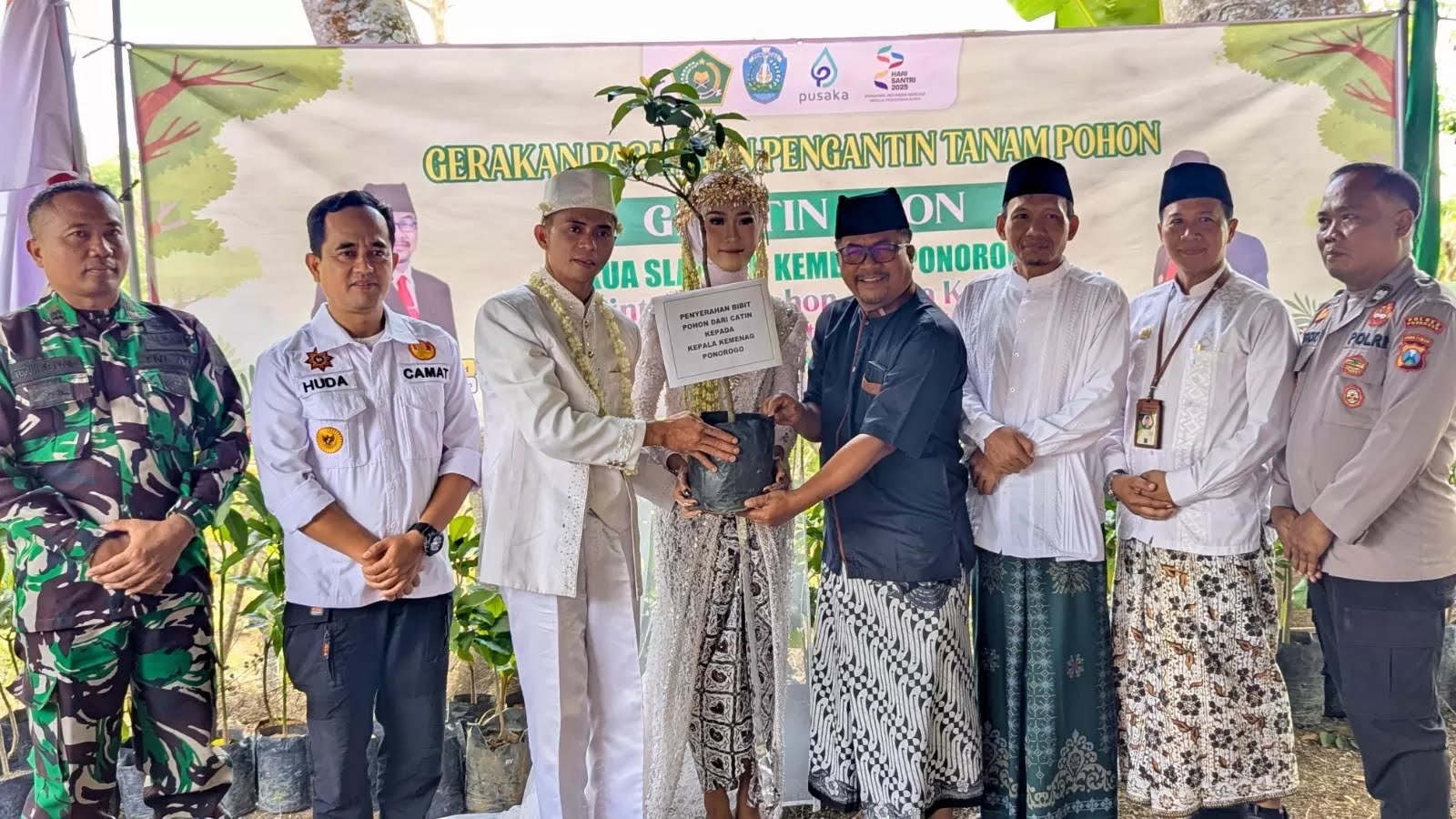 Unik, Catin di Ponorogo Wajib Bawa Bibit Pohon Saat Akad Nikah: Simbol Tanggung Jawab dan Kesetiaan