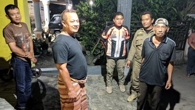 Satpol PP Kediri Pulangkan Lansia Linglung ke Keluarganya di Plosoklaten