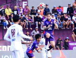 Tahan Imbang PSM Makassar, Pelatih Persik Kediri Pertanyakan Kartu Merah Novri Setiawan