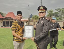 Peringati Hari Sumpah Pemuda, Polres Blitar Anugerahkan Penghargaan kepada Personel dan Warga Berprestasi