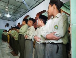 Ribuan Santri Ponpes Assyafi’iyyah Ponorogo Gelar Shalat Gaib untuk Korban Reruntuhan Masjid Al-Khoziny Sidoarjo