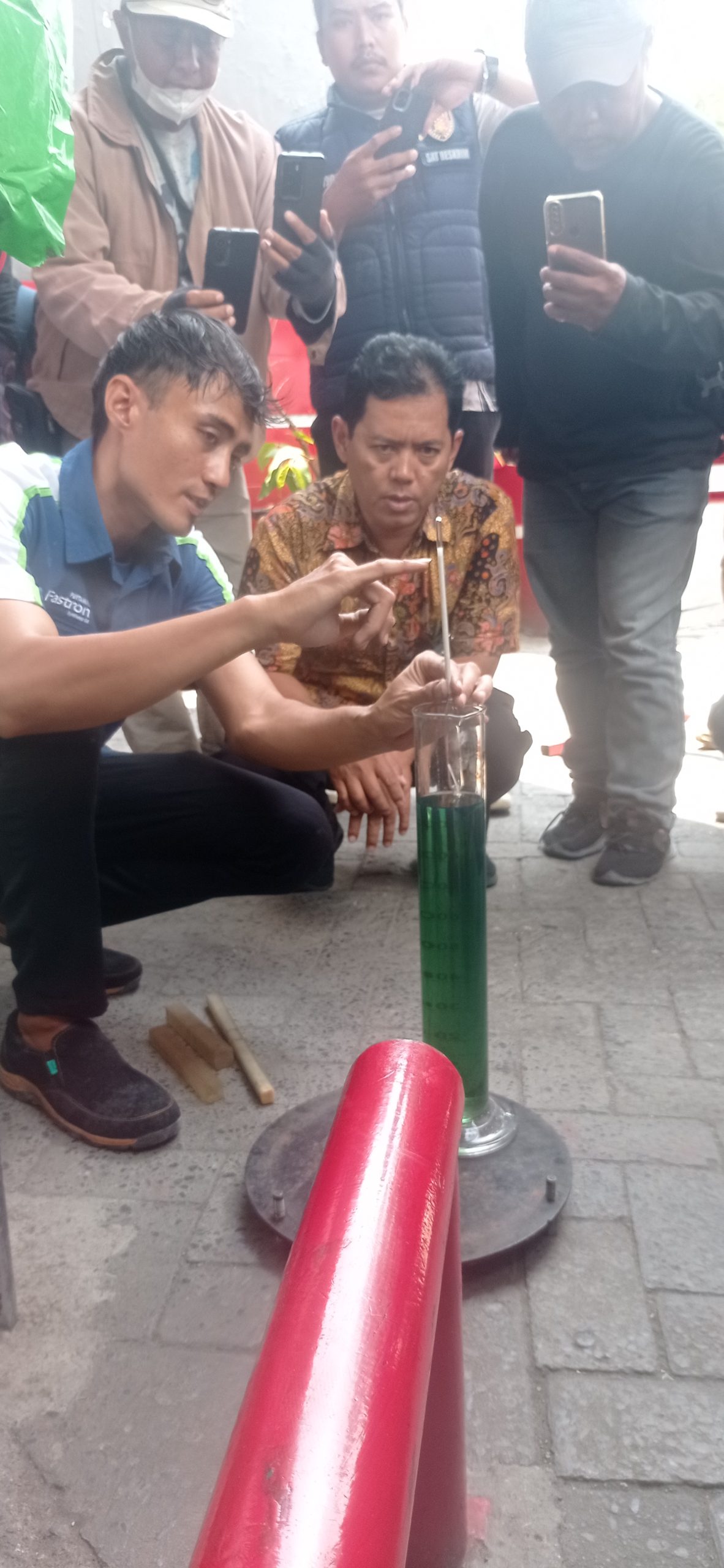 Sidak Dua SPBU di Kediri, Polisi Pastikan BBM Aman dari Campuran Air dan Zat Lain