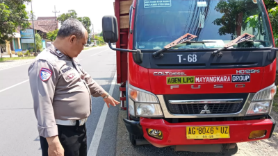 Senggolan Dua Motor, Pemuda di Tulungagung Tewas Tertabrak Truk Elpiji