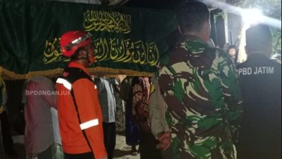 Jenazah Santri Korban Ambruknya Musala Al-Khoziny Asal Nganjuk Dimakamkan di Wilangan