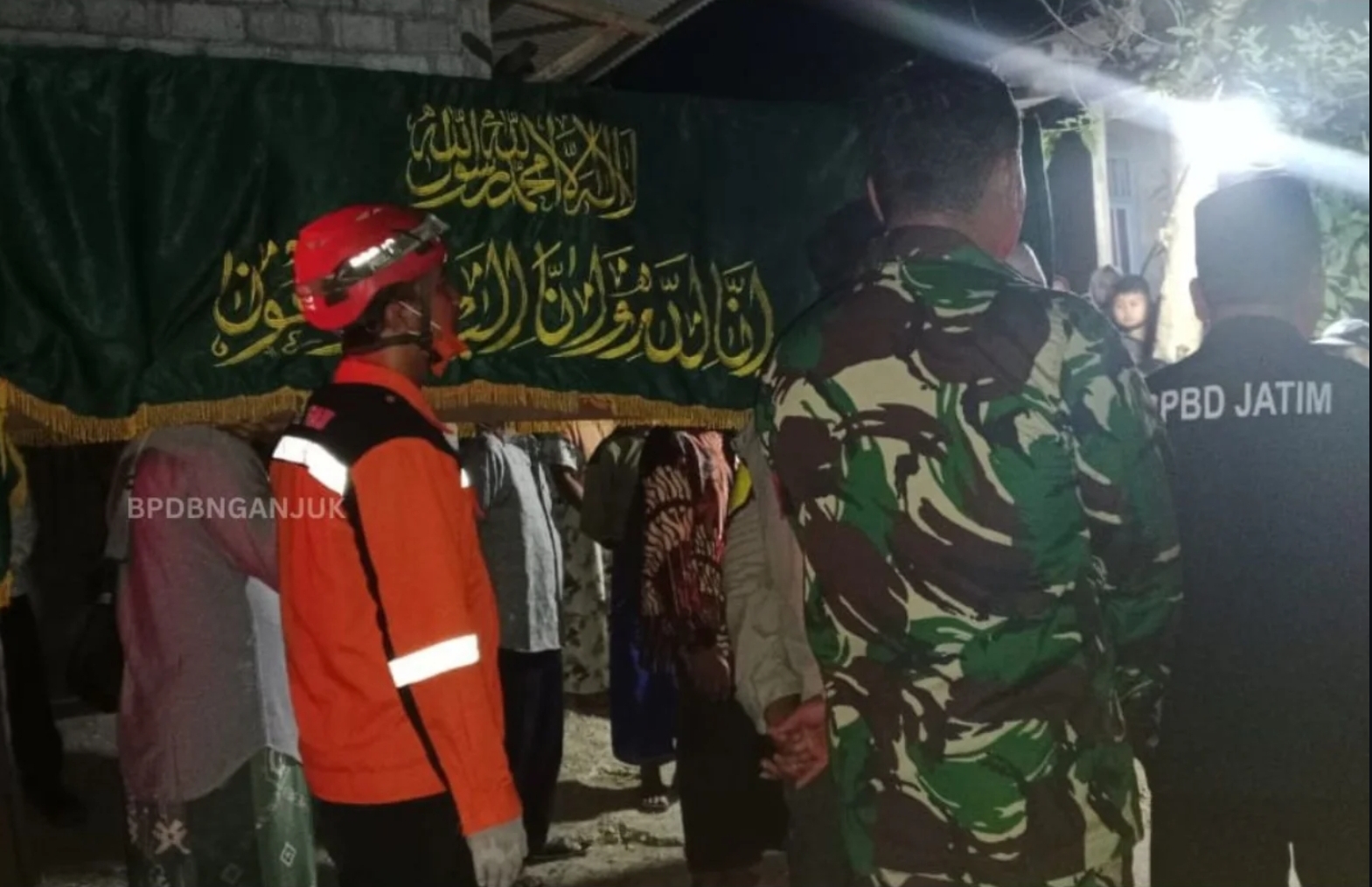 Jenazah Santri Korban Ambruknya Musala Al-Khoziny Asal Nganjuk Dimakamkan di Wilangan