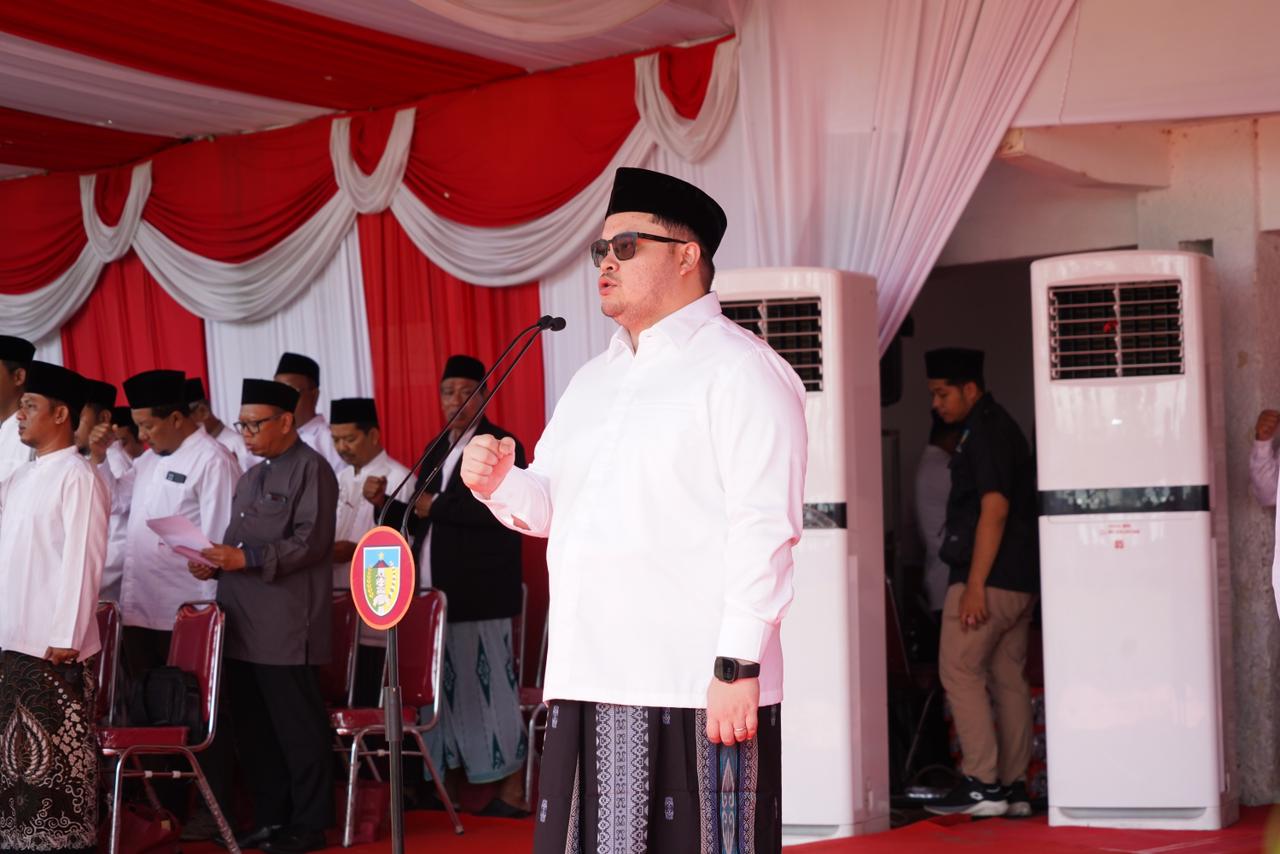Pimpin Apel Hari Santri, Mas Dhito Tegaskan Komitmen Lanjutkan Program Keagamaan