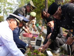DPRD Kabupaten Blitar Ikuti Doa Bersama di TMP Raden Wijaya Jelang HUT ke-80 TNI