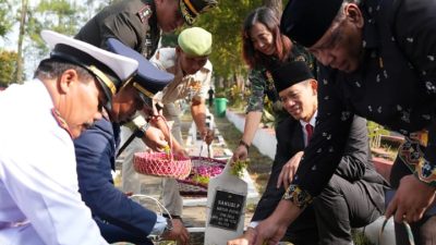 DPRD Kabupaten Blitar Ikuti Doa Bersama di TMP Raden Wijaya Jelang HUT ke-80 TNI