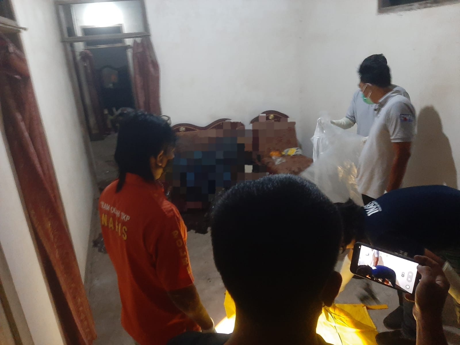 Geger, Warga Desa Gandong Ditemukan Membusuk di Dalam Rumah