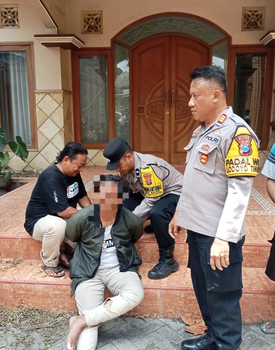 Pura-pura Salat, Pemuda di Blitar Ketahuan Curi Uang Kotak Amal Musala