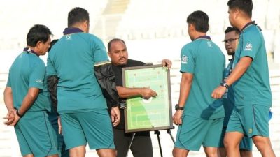 Resmi, Imran Nahumarury Ditunjuk Jadi Pelatih Kepala Baru Persela Lamongan