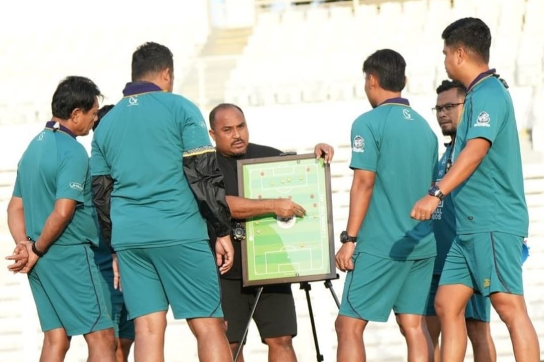 Resmi, Imran Nahumarury Ditunjuk Jadi Pelatih Kepala Baru Persela Lamongan