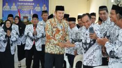 Peringati HGN dan HUT ke-80 PGRI, Bupati Lamongan Dorong Inovasi Guru untuk Cetak Generasi Unggul