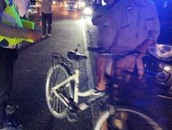 Usai Membeli Tahu Tek, Kakek Pengayuh Sepeda Ontel Tewas Ditabrak Motor di Tikung Lamongan