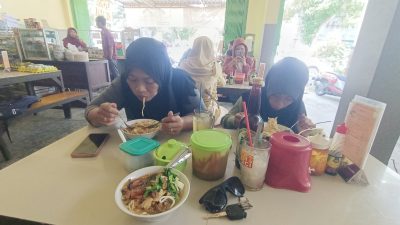 Mie Ayam Istimewa Pak Nur, Kuliner Legendaris Dekat SLG yang Tak Pernah Kehilangan Penggemar