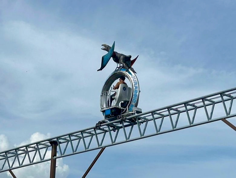 Sensasi Melayang di Era Dinosaurus, Jatim Park 3 Resmikan Wahana Jurassic Sky Ride
