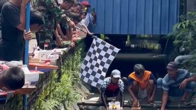 Manfaatkan Dana Kelurahan, Pakunden Gelar Lomba Balap Perahu Mini, Dorong Kreativitas Warga