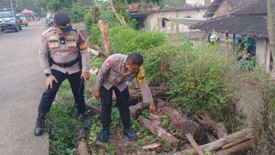 Pemain Kesenian Tiban di Blitar Meninggal Setelah Terpeleset dan Membentur Kayu