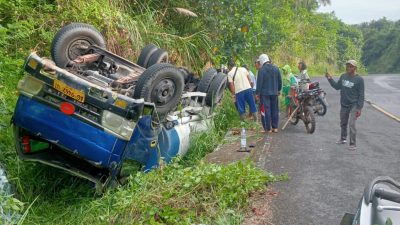 Tak Kuat Menanjak, Truk Tangki BBM Terguling di JLS Dekat Pantai Gemah, Sopir Menghilang