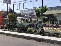 Prajurit Koramil 0809-03 Mojoroto Bersihkan Lingkungan Koramil, Cegah DBD