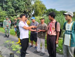 Dewan Kebudayaan Gandeng Koramil 02/Pesantren Dorong Pelestarian Lingkungan, Tanam 100 Pohon Asem di Lingkungan Balong