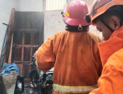 Nyalakan Rokok Saat Sedot Bensin, Rumah Warga Kertosono Terbakar, Satu Orang Luka Bakar