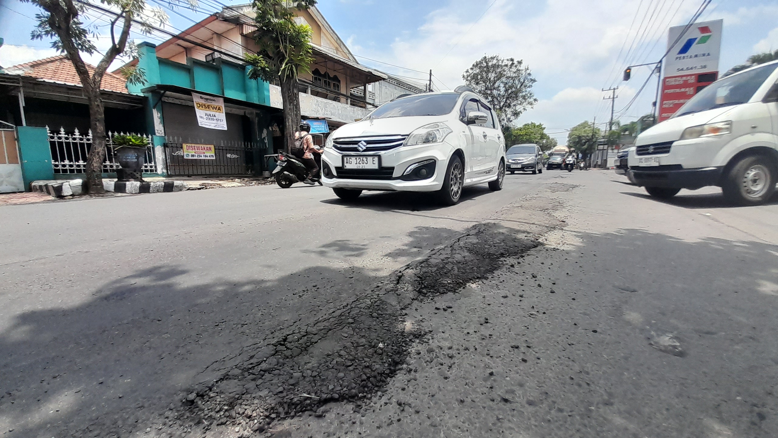 Baru Beberapa Hari Diperbaiki, Jalan MT Haryono Kediri Kembali Rusak,  Ini Penjelasan DPUPR
