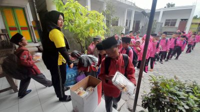 MBG Tak Hanya untuk Sekolah Negeri, Siswa MI Fathul Huda Janti Ikut Nikmati Program Makan Bergizi Gratis