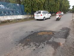 Jalan Mauni Dipenuhi Lubang, Warga Resah Karena Belum Ada Penanganan