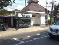 Mengaku Intel, Pria Bawa Kabur Ponsel Penjaga Kedai Es Teh di Jombang