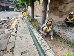 DPUPR Kota Kediri Perbaiki Saluran Drainase di Sekitar Taman Harmoni