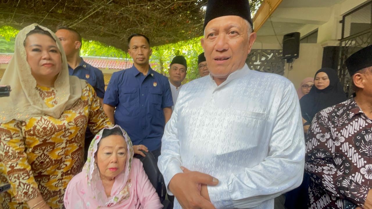 Tiga Generasi Pahlawan Nasional dari Tebuireng, Gus Kikin: Ini Amanah Besar, Bukan Sekadar Penghargaan