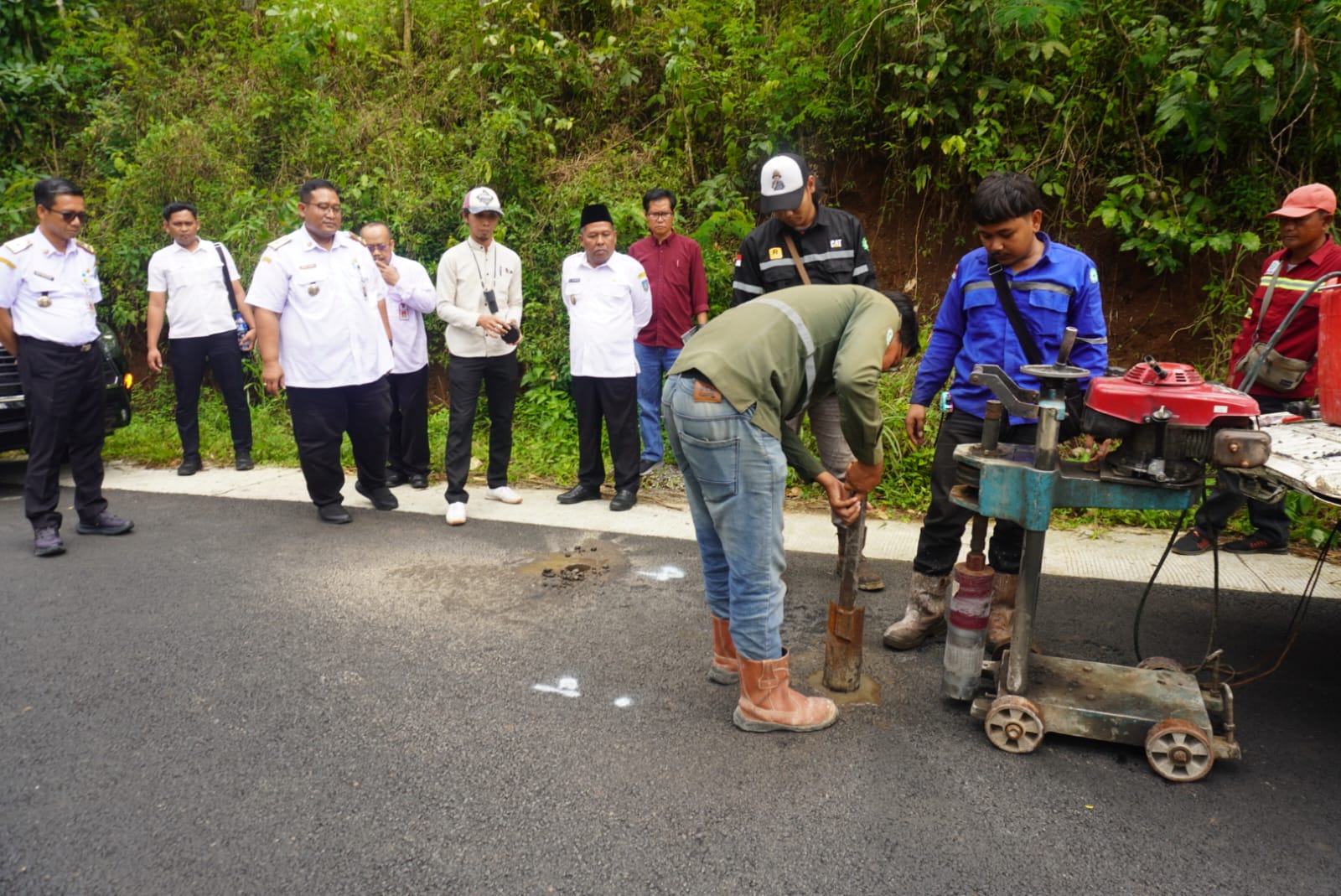 Wabup Jombang Evaluasi Tiga Ruas Jalan Strategis, Target Tuntas Bertahap Hingga 2027