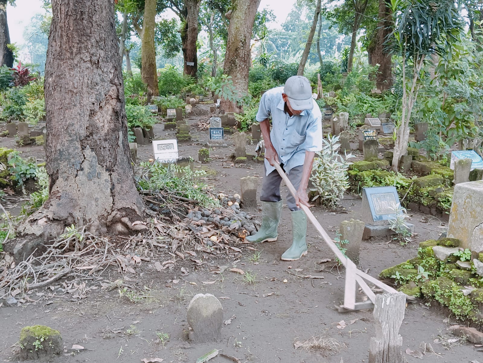 Pengabdian Juru Kunci Gedangan, Mojowarno Hanya Dibayar Rp1 Juta Setahun