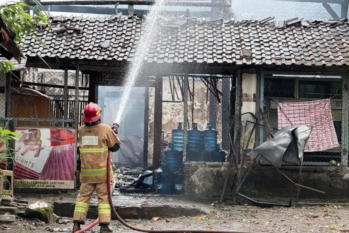 Diduga Bocor Gas LPG, Rumah di Badas Terbakar,  Satu Warga Luka Berat