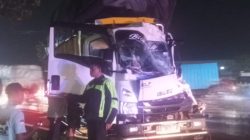 Truk Isuzu Tabrak Truk Mogok di Jombang, Satu Tewas di Tempat