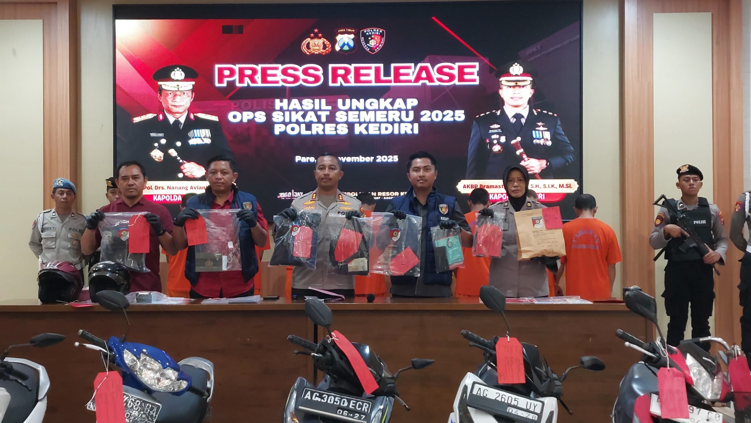 Operasi Sikat Semeru, Polres Kediri Bongkar 15 Kasus Kriminal dan Amankan 14 Tersangka