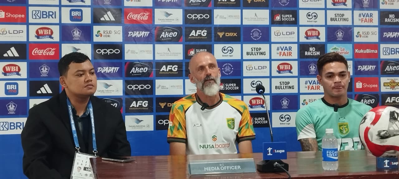 Optimistis Raih Kemenangan di Derby Jatim, Pelatih Persebaya Akui Kekuatan Persik Kediri