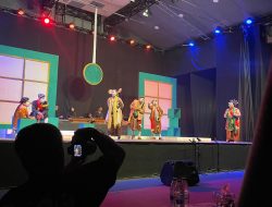 Pementasan ke-45 Tombo Ati, “Utiku Sayang” Guncang Gedung Kesenian Jombang Lewat Satire dan Pesan Moral