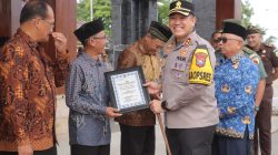 Kapolres Blitar Beri Penghargaan Poskamling Berprestasi sebagai Apresiasi Kepedulian Warga Jaga Kamtibmas