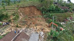 BPBD Ponorogo Kebut Evakuasi Material Longsor, Prioritaskan Pembukaan Akses Penghubung Dua Desa