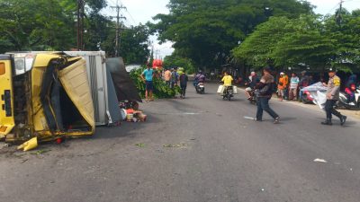 Mobil Boks Tabrak Pemotor, Dua Orang Tewas di Jalan Plemahan–Pagu
