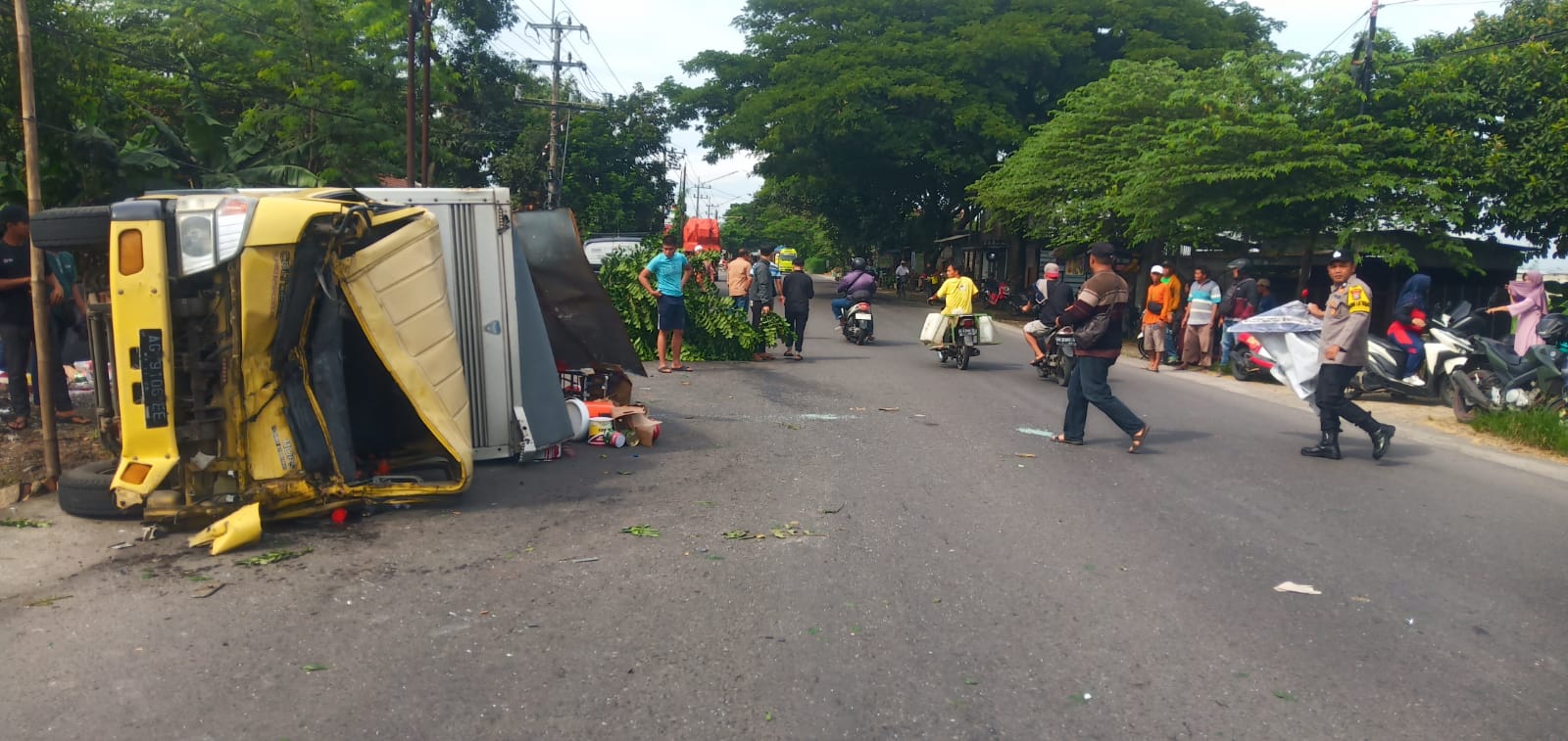 Mobil Boks Tabrak Pemotor, Dua Orang Tewas di Jalan Plemahan–Pagu