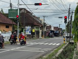 Dishub Kabupaten Kediri Pasang Dua Traffic Light Baru di Pagu dan Pare