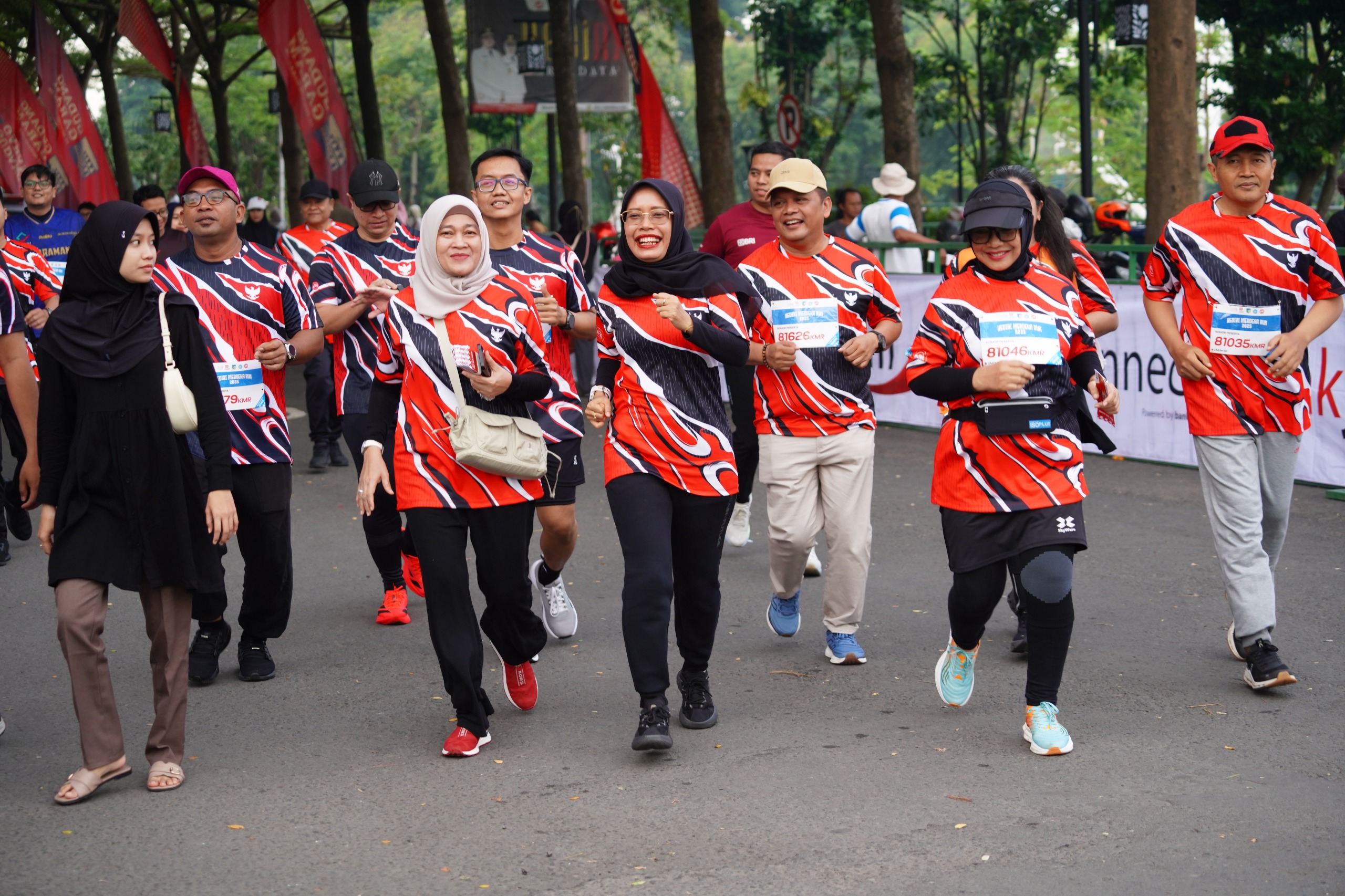 Wakil Bupati Kediri Lepas Peserta Kediri Merdeka Run 2025