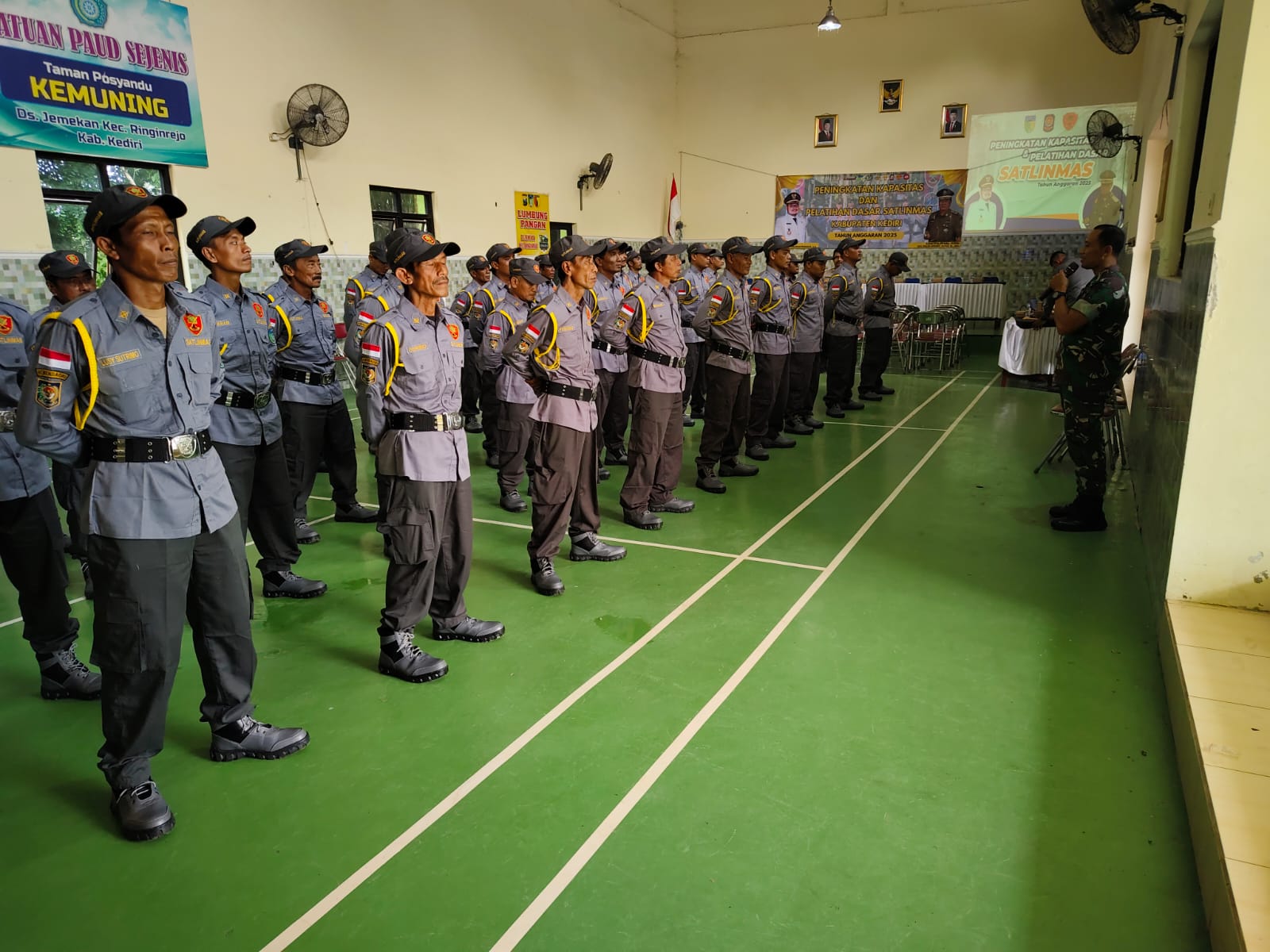 40 Anggota Linmas Desa Jemekan Ikuti Pelatihan LBB dari Satpol PP Kabupaten Kediri